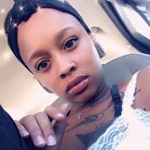 Meet your Posher, Antionette